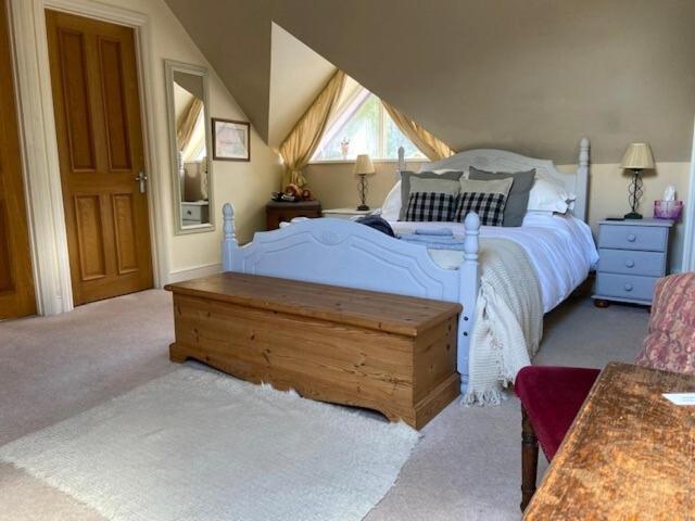 5 Charlton Mill Way B&B Chichester Exteriér fotografie